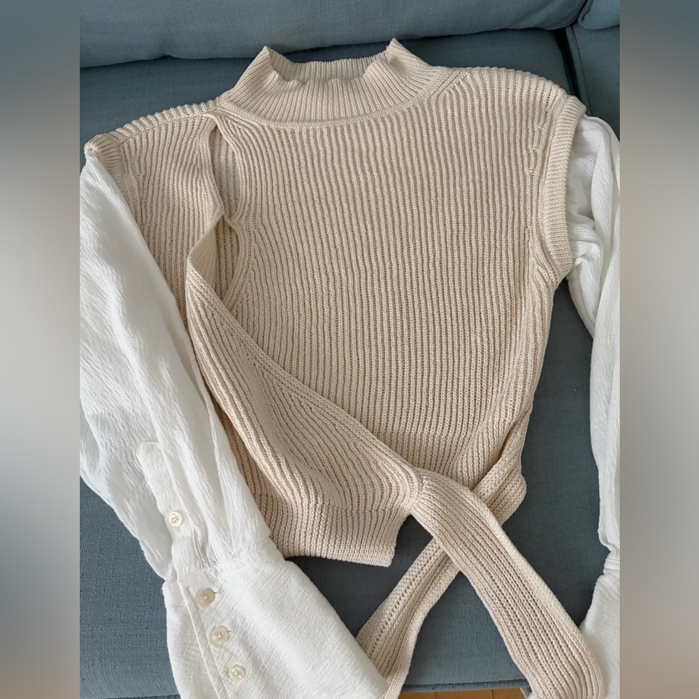 SIMKHAI 100% cotton S Sweater with a tie, Bell sleeves